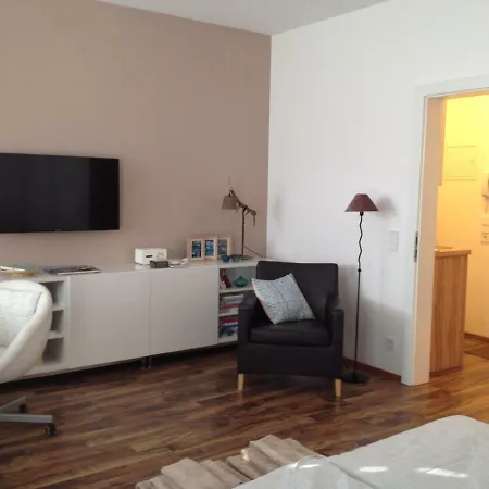 Sunny Apartment *
